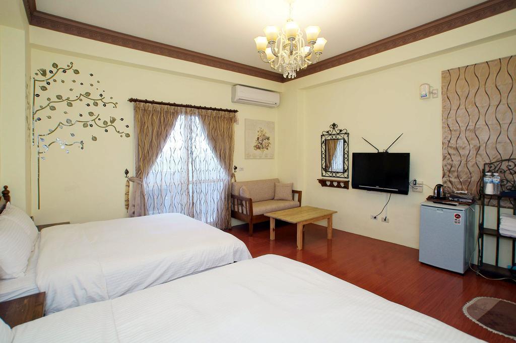 Rose Rider Guesthouse T'ai-tung Exteriör bild